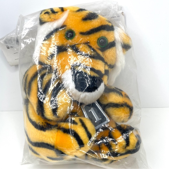 Golf Digest Tiger Plush Headcover - Picture 6 of 11
